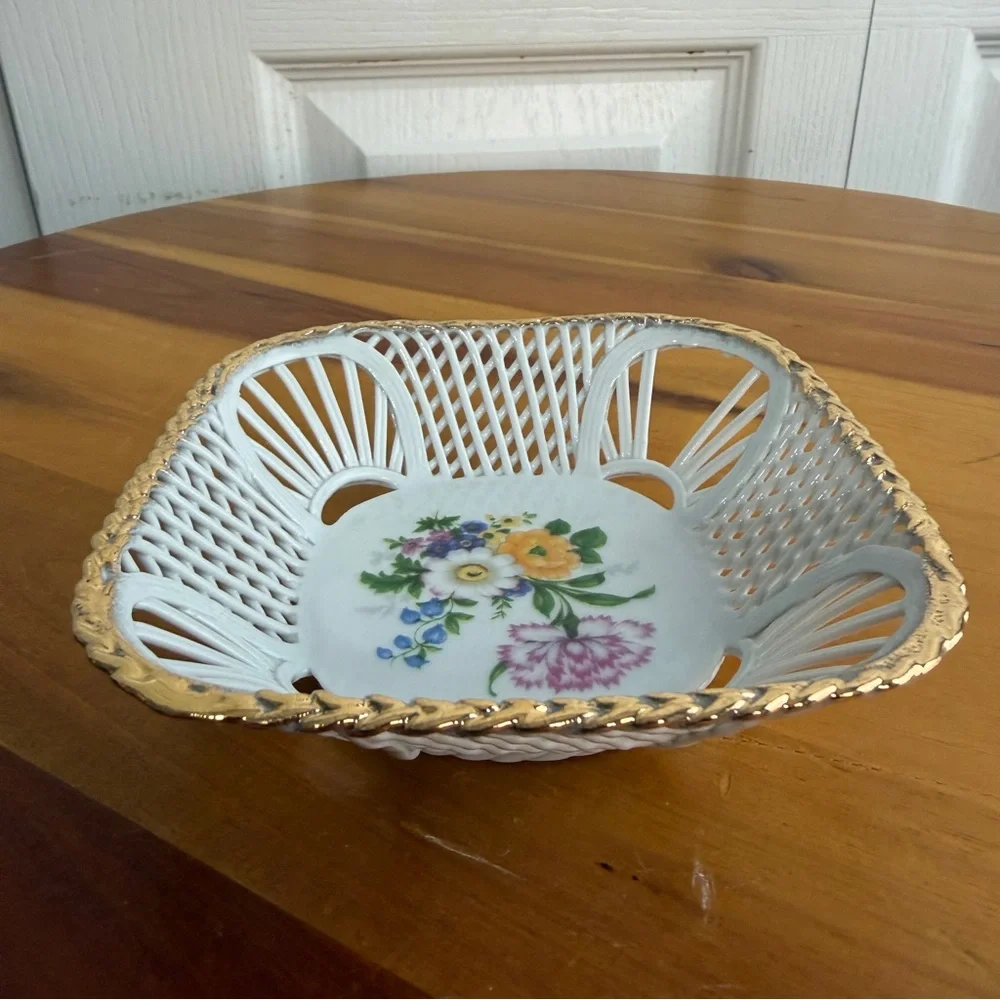 Cluj-Napoca Romanian porcelain‎ lattice dish